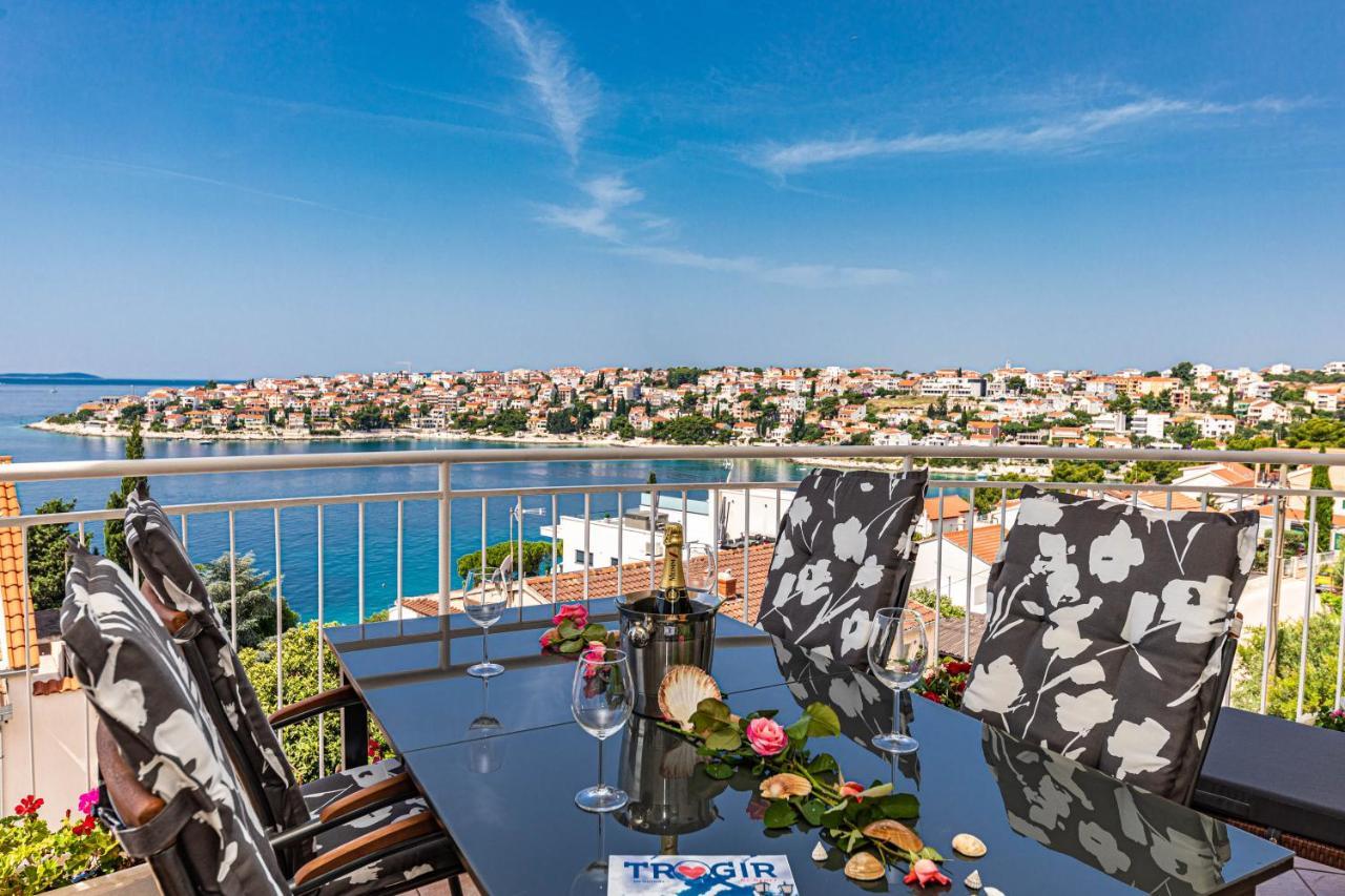Apartments Villa Nea Leona Trogir Eksteriør billede