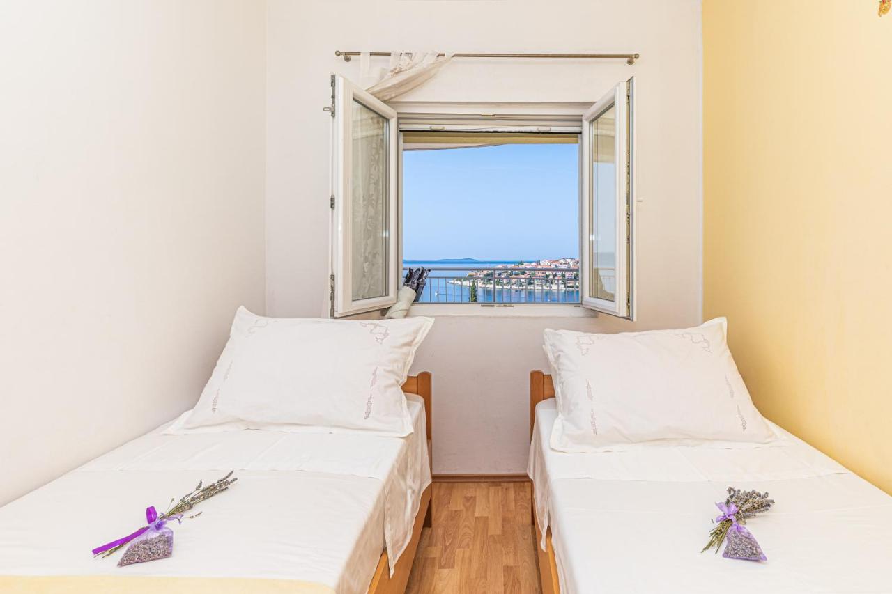 Apartments Villa Nea Leona Trogir Eksteriør billede