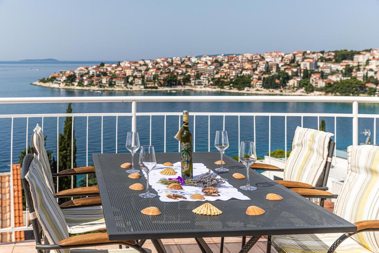 Apartments Villa Nea Leona Trogir Eksteriør billede