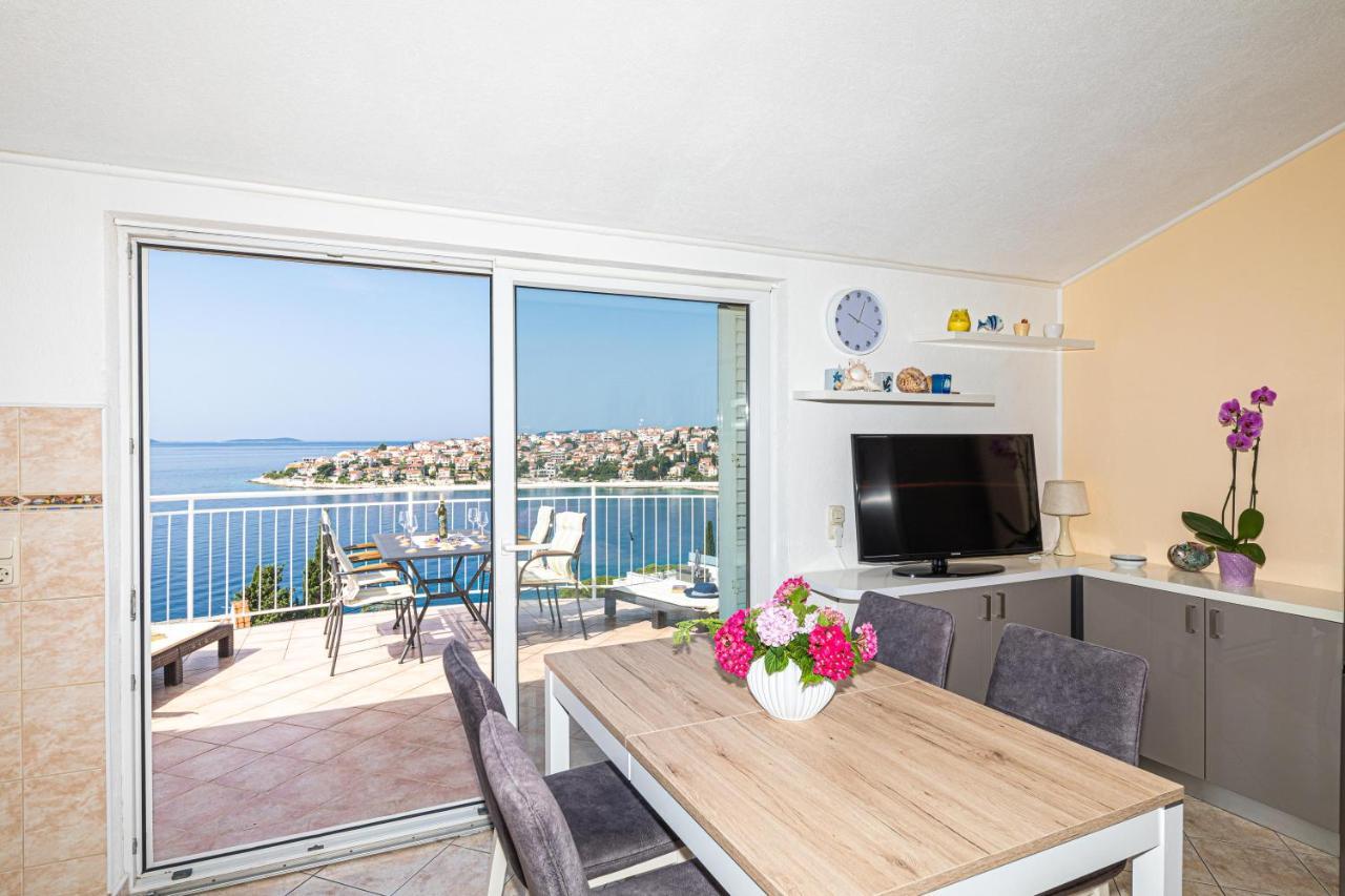 Apartments Villa Nea Leona Trogir Eksteriør billede