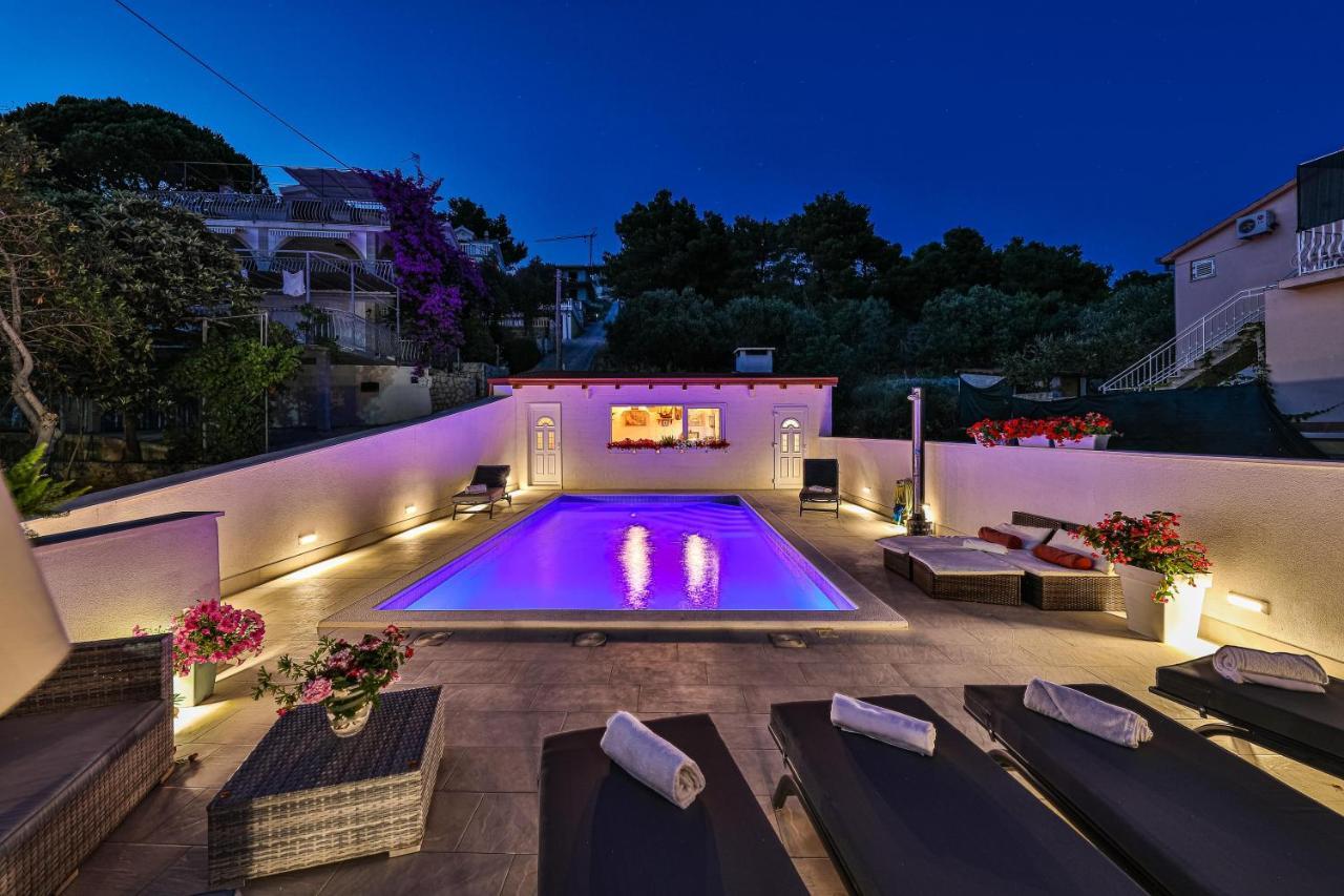 Apartments Villa Nea Leona Trogir Eksteriør billede