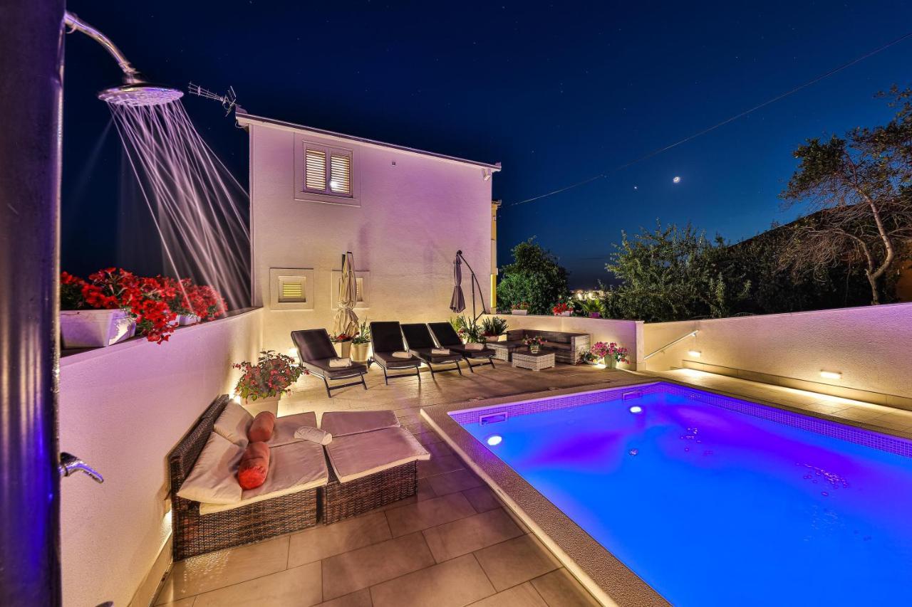 Apartments Villa Nea Leona Trogir Eksteriør billede