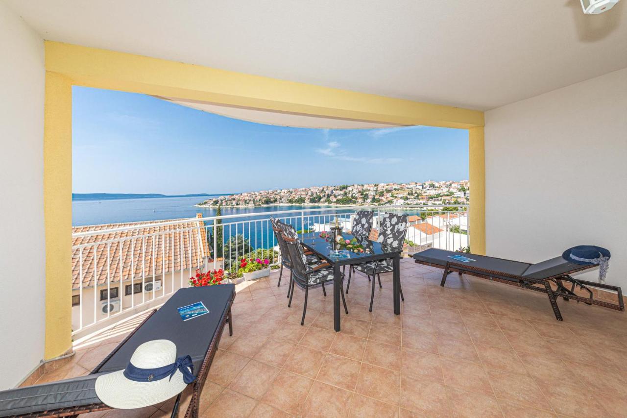 Apartments Villa Nea Leona Trogir Eksteriør billede